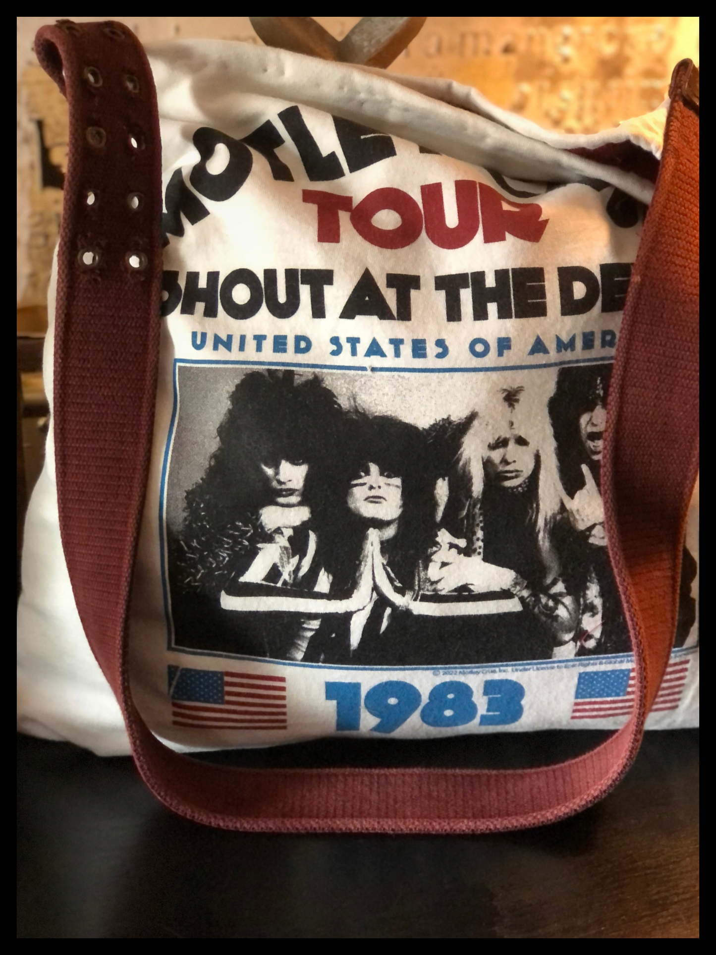 🤘 Shout at the Tote