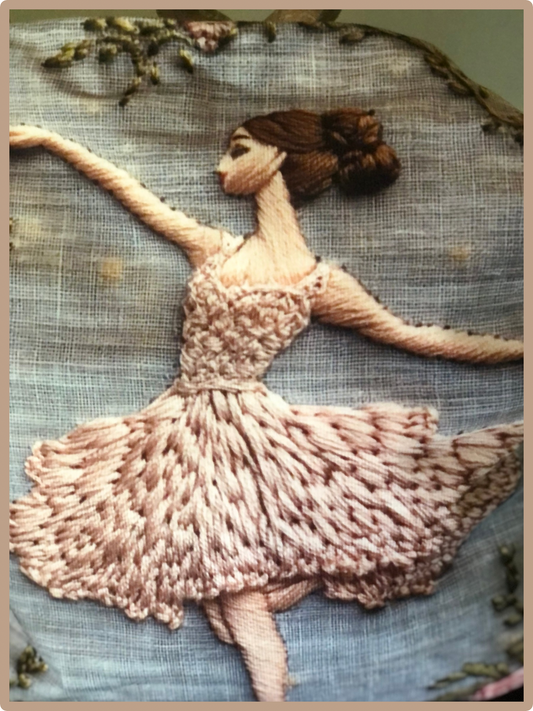 PETALS EN POINTE